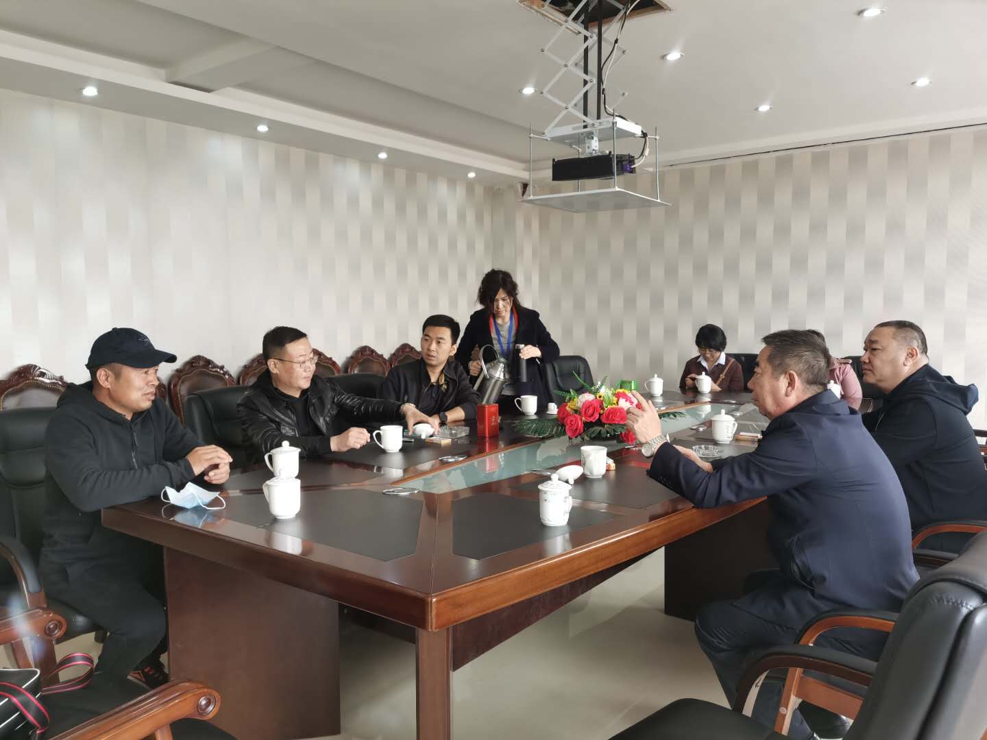 周勇會長在恒瑞投資控股集團調研學習